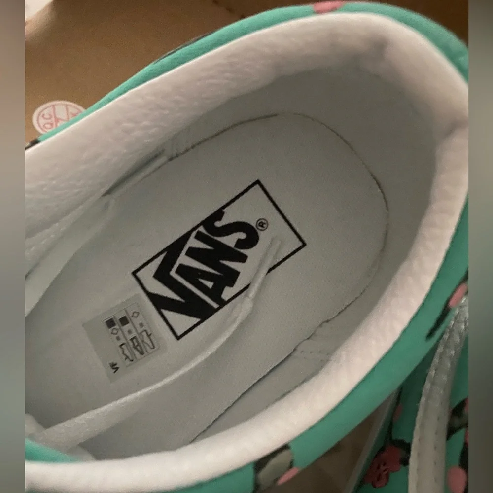 NWT Custom hand painted Vans - Picture 8 of 13